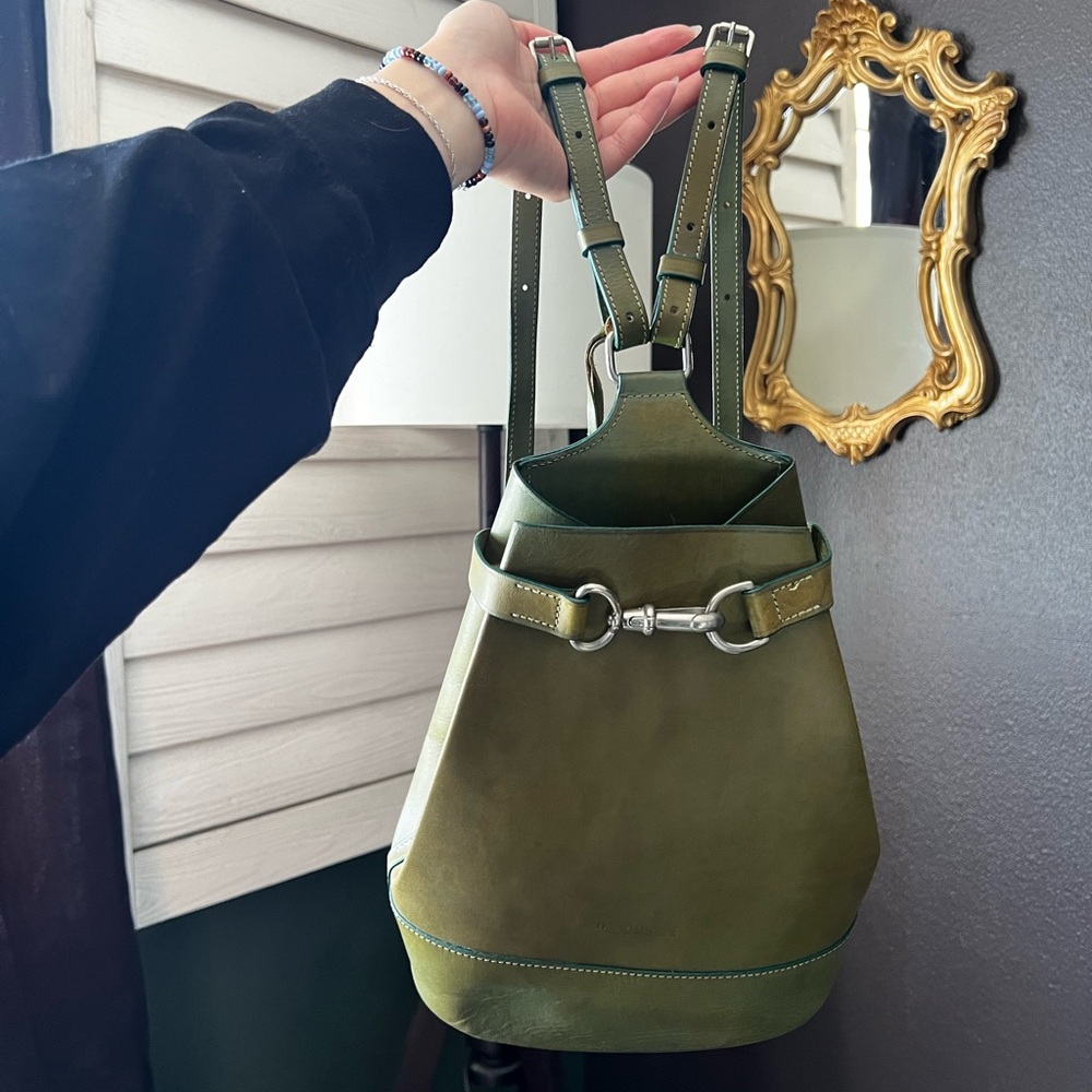 Vintage Dooney & Bourke Pyramid sling backpack